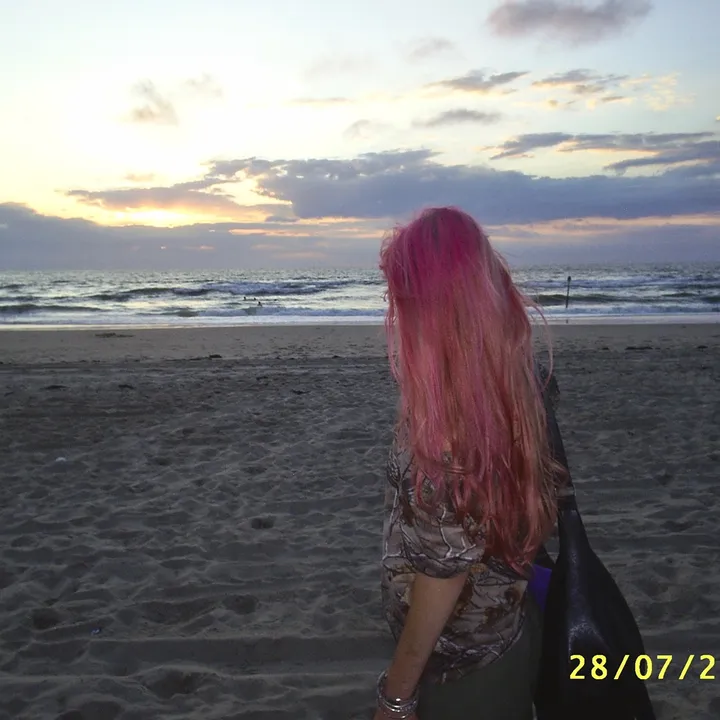 @lovefrom.maz
