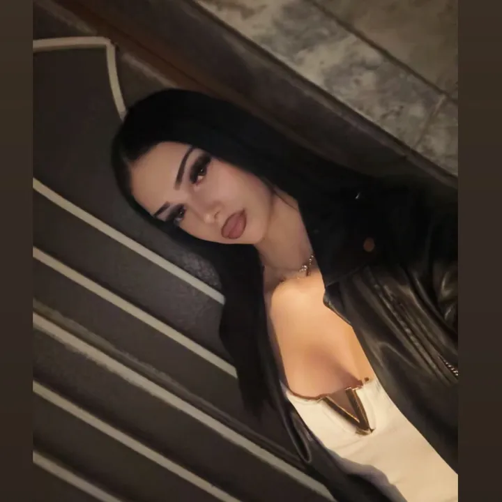 @xksenia.x2