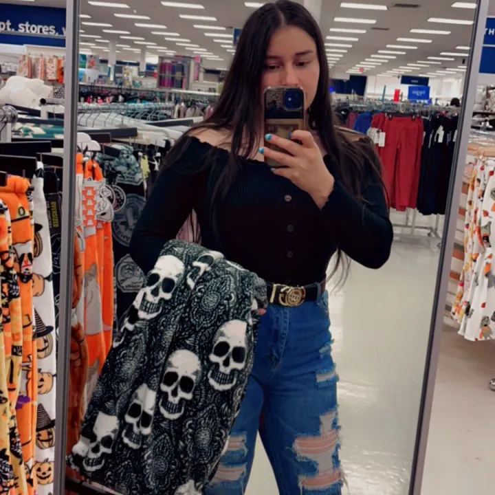 @beilycalix35