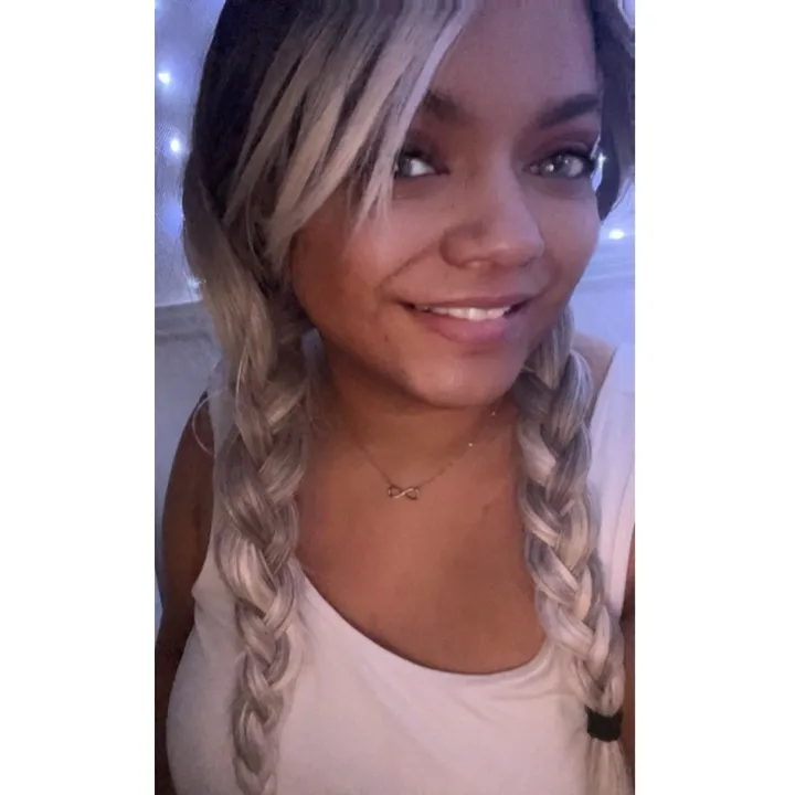 lizzi_lily