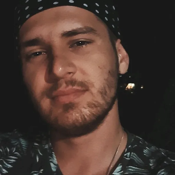 @skobeee