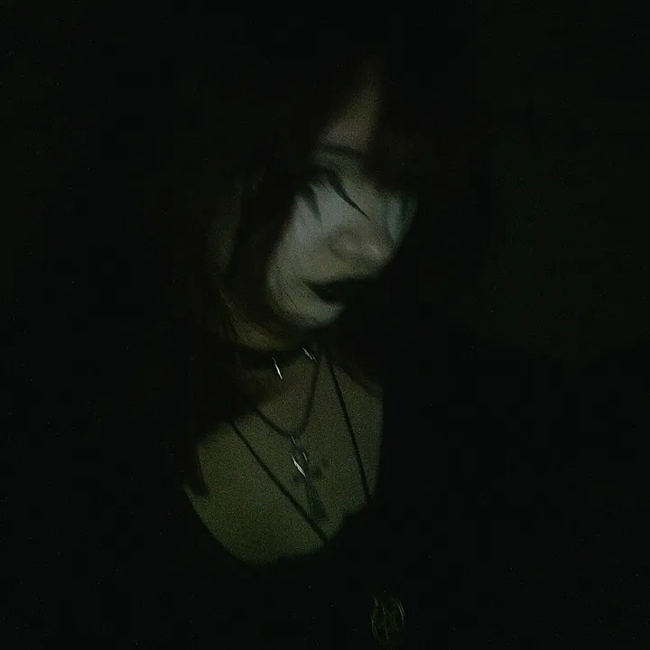 @memoriesinthegrave