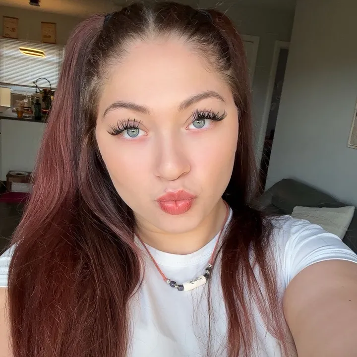 @dcomins26