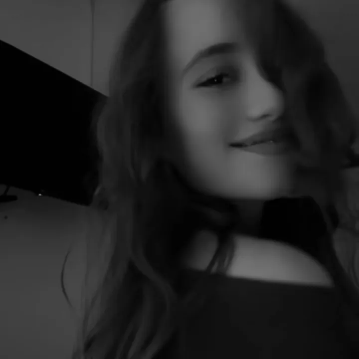 @_jovannaa_9
