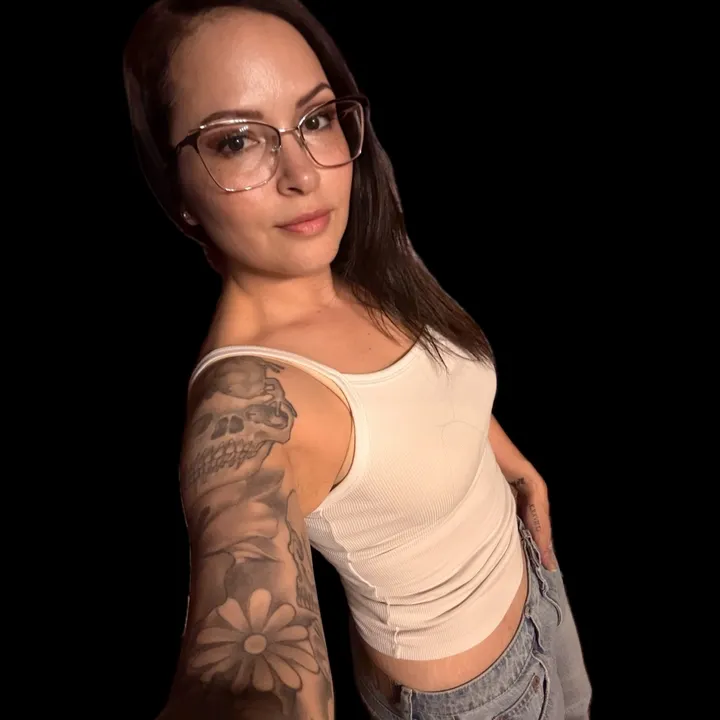@inkd_office_chick
