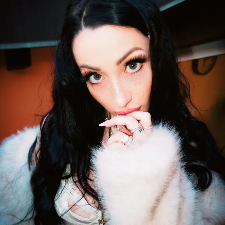 @polly_firefly