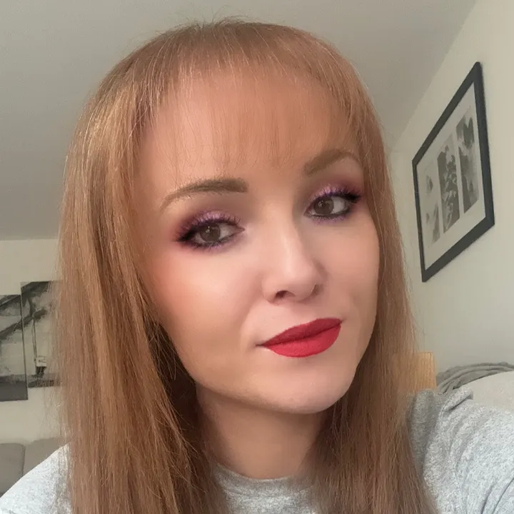 @helennewton0