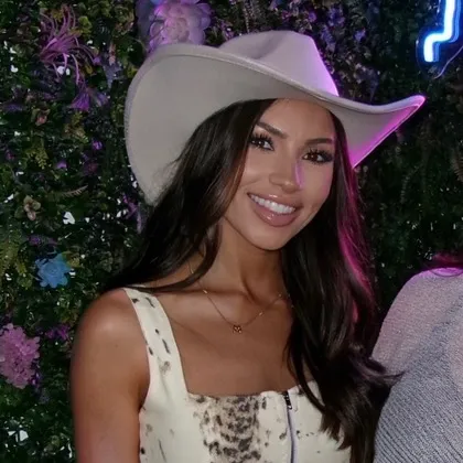 meganhburns_