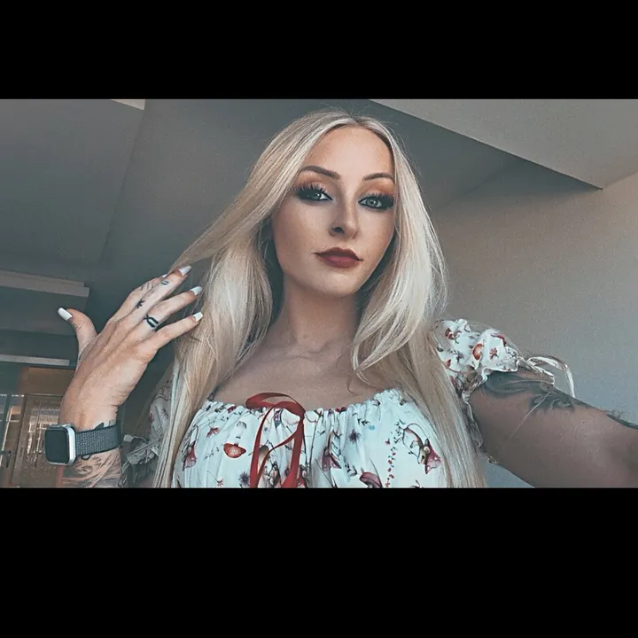 @blueeeyess42000