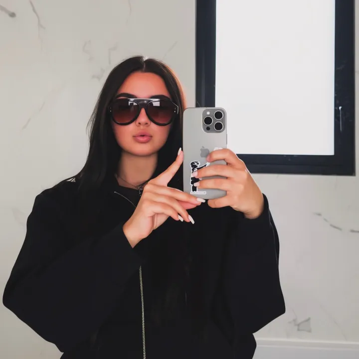 @jade_blanchi