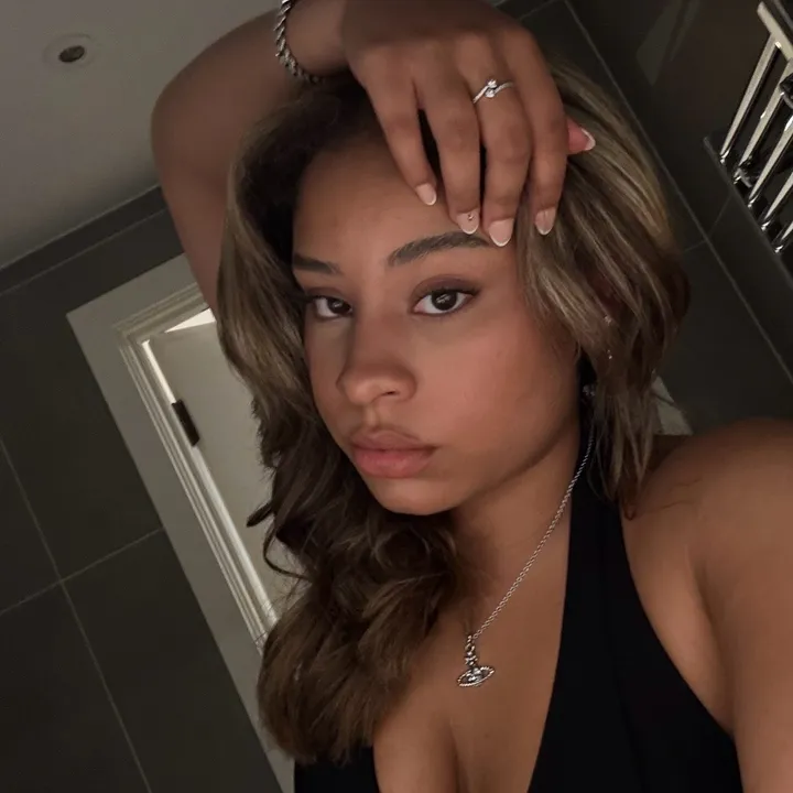 @layla393