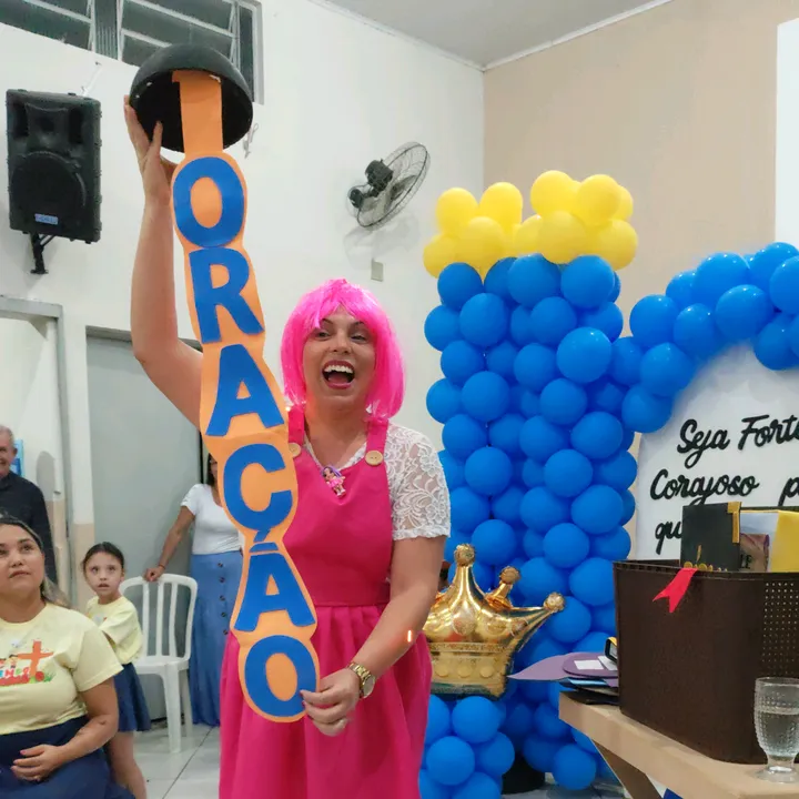 @tiamaracabral