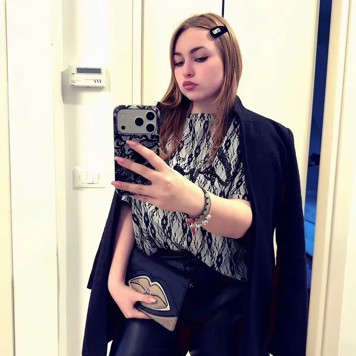 @_.yourfavblonde__