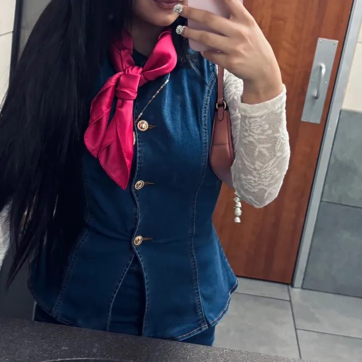 @prettyfacecarla