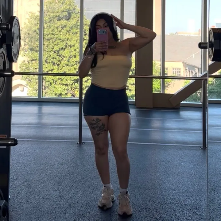 @prettyabbs_