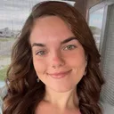 @_heyimhallie_