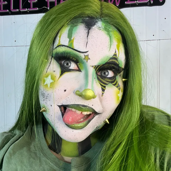 @elle.halloween