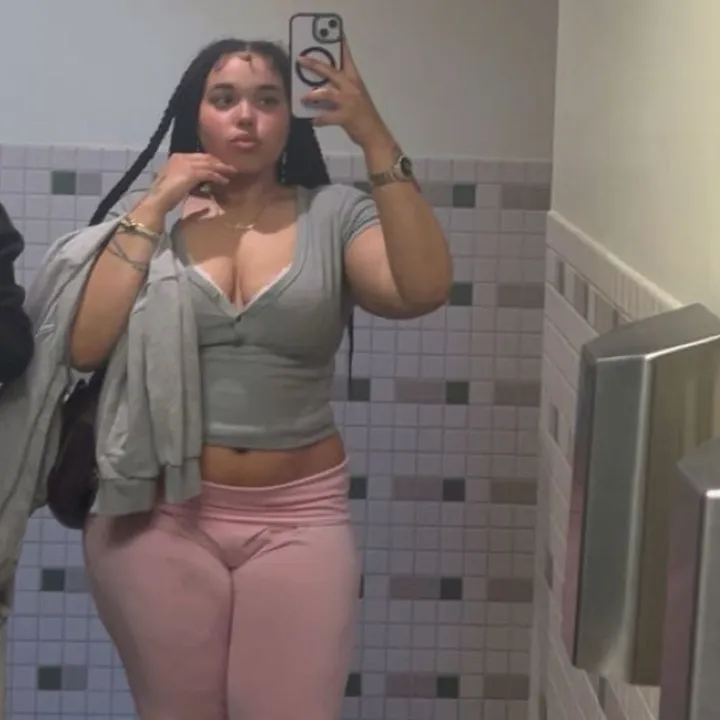 @_r444ny_