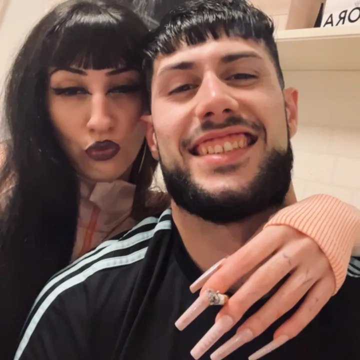 @brokennbiiitch__