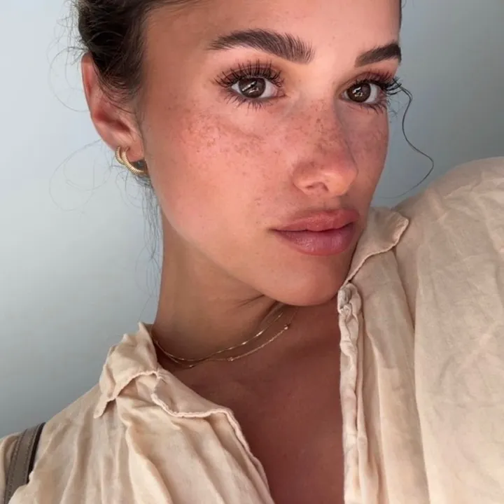 @lauratalbot