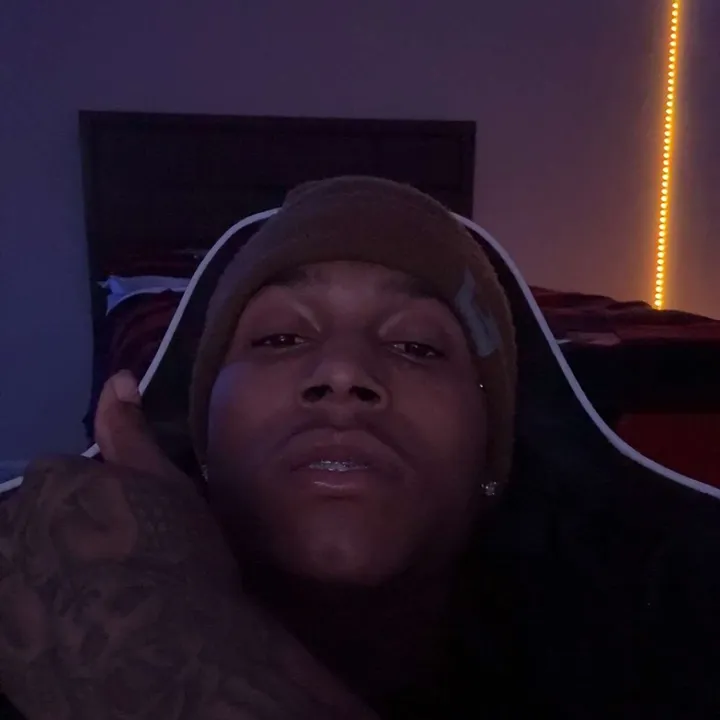 @famousjjayy