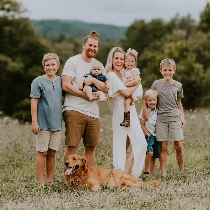 @familylifewith8