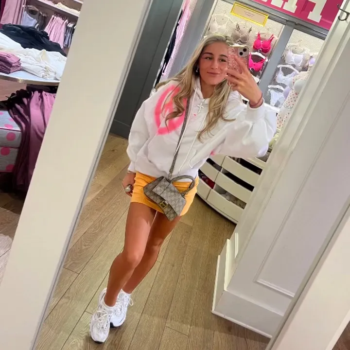 amelialilly1414
