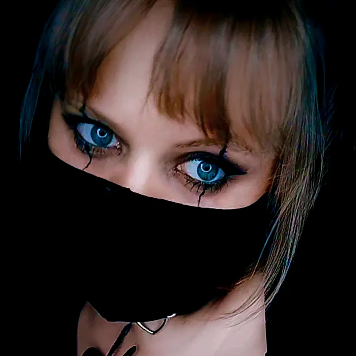 @lillith313_cammie