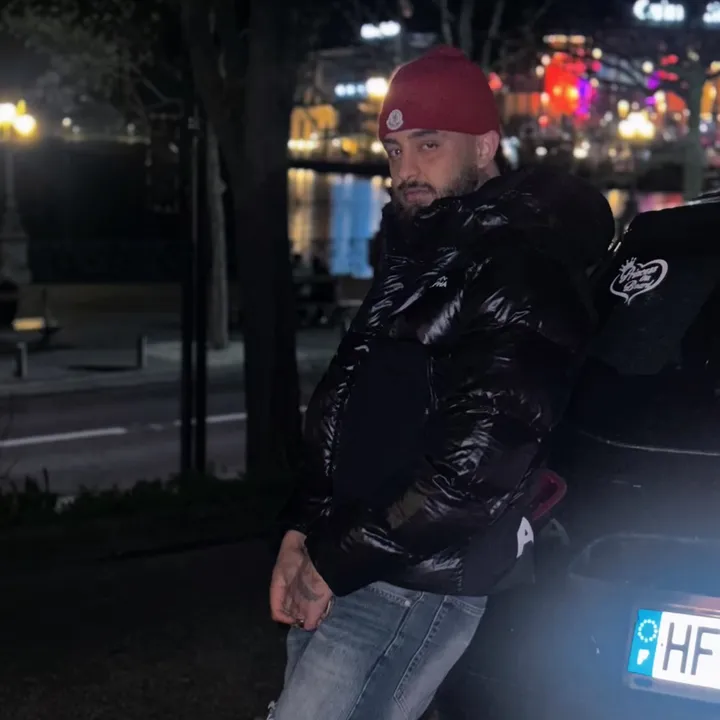 latino.93