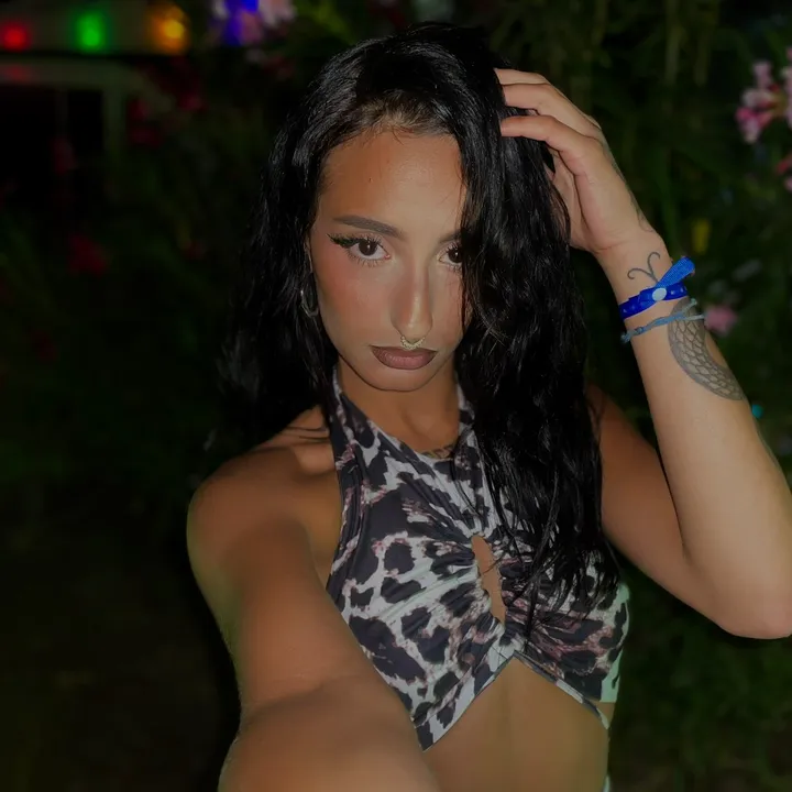 @sianaoff_