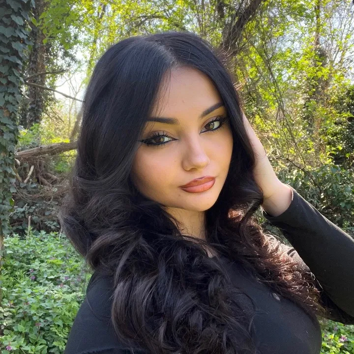 @isabelvellone