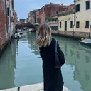 @laurstories123
