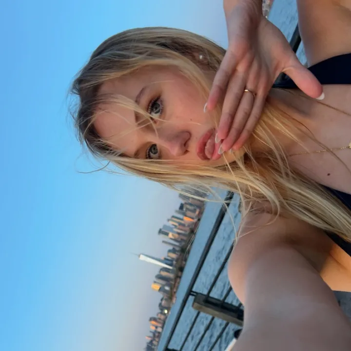 @paigeyb18