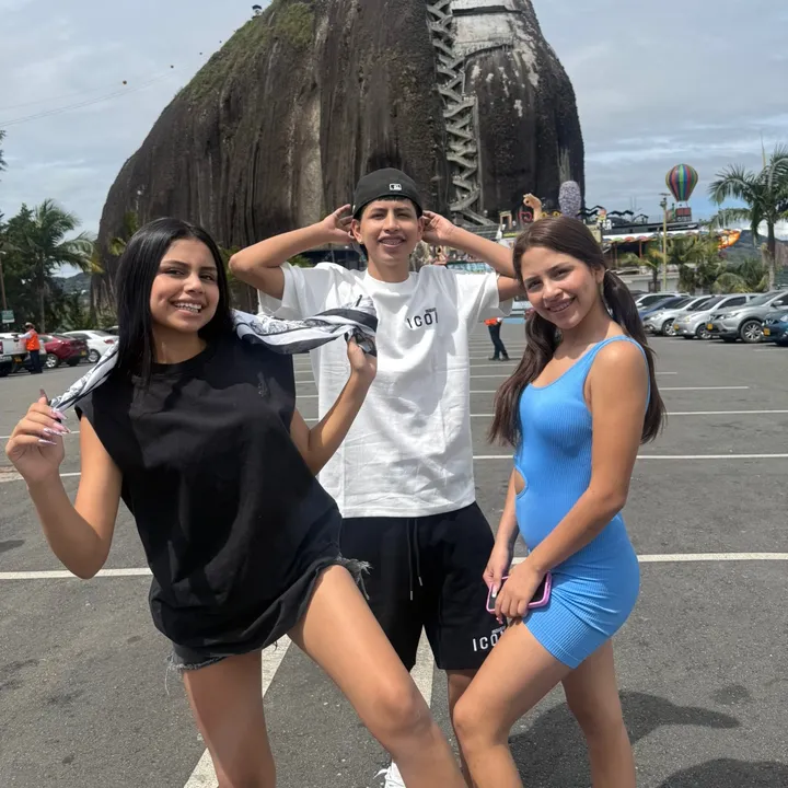 @familiaaceron