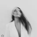 @luciallamasmartinez