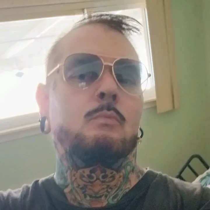@ronnieleepasquale
