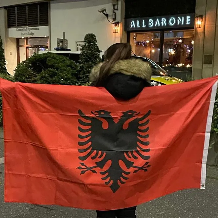 @_vlonjate_