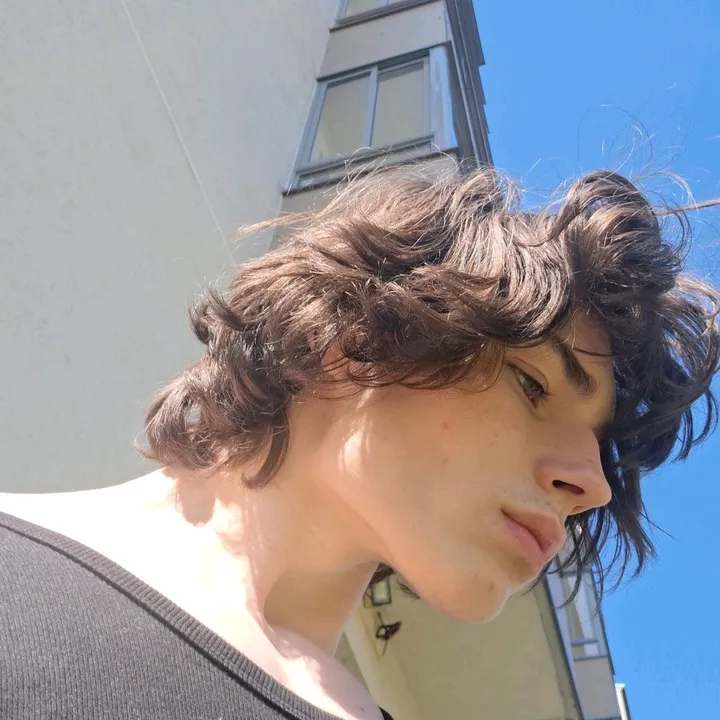 adrianlifts011