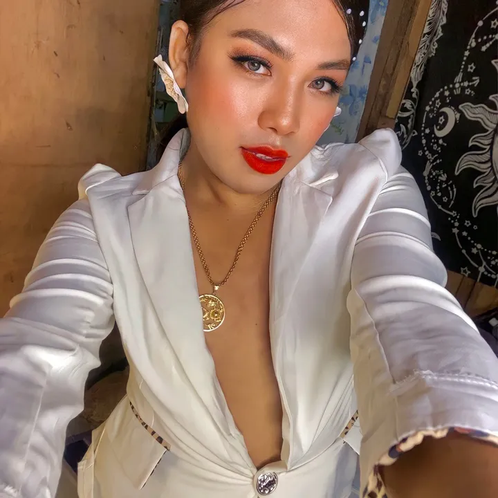 angelaunnie