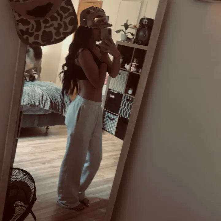 @pollyy.256