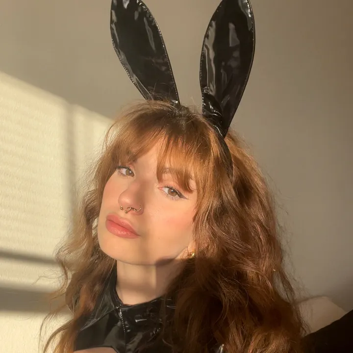 @ivyxwolfe