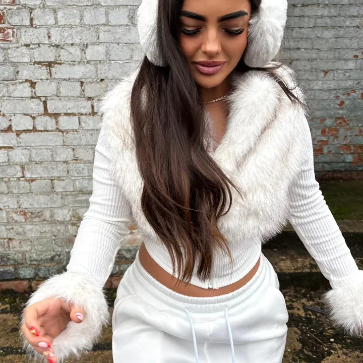 @karisdeeveyy