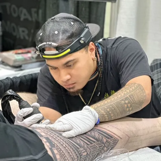 @tatsbysaia