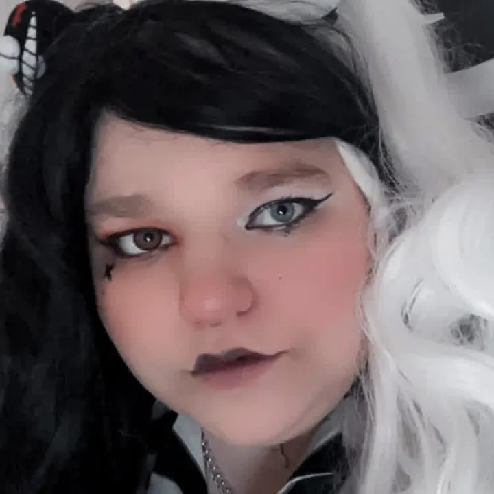 cringe_queen_18