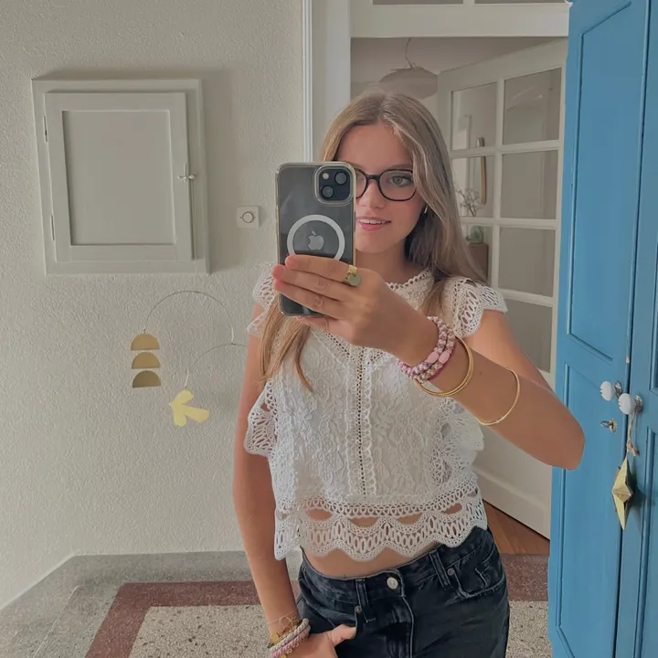 @_lea57h