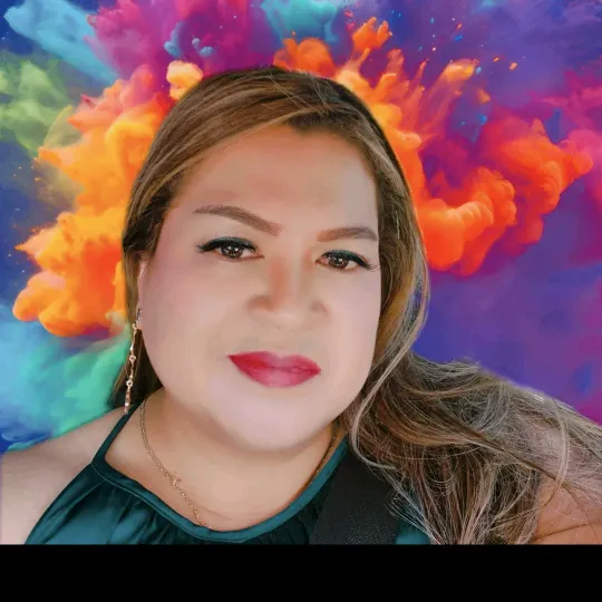 lucyriveraz