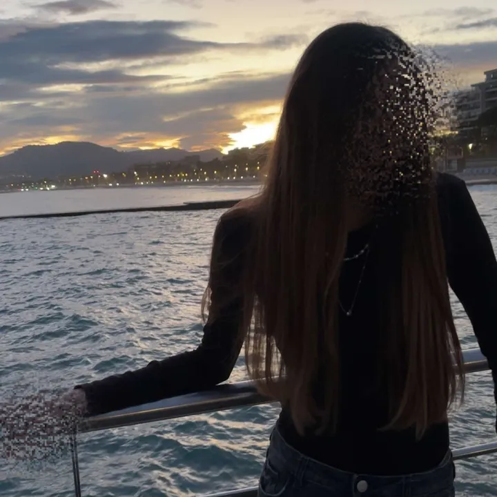 lyna_4241