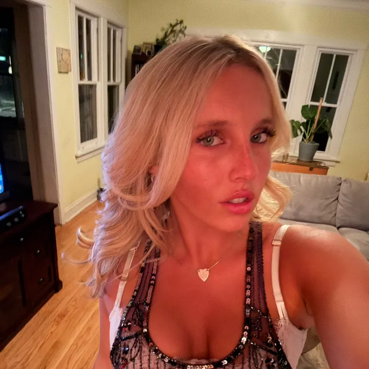 @miaschmidtt