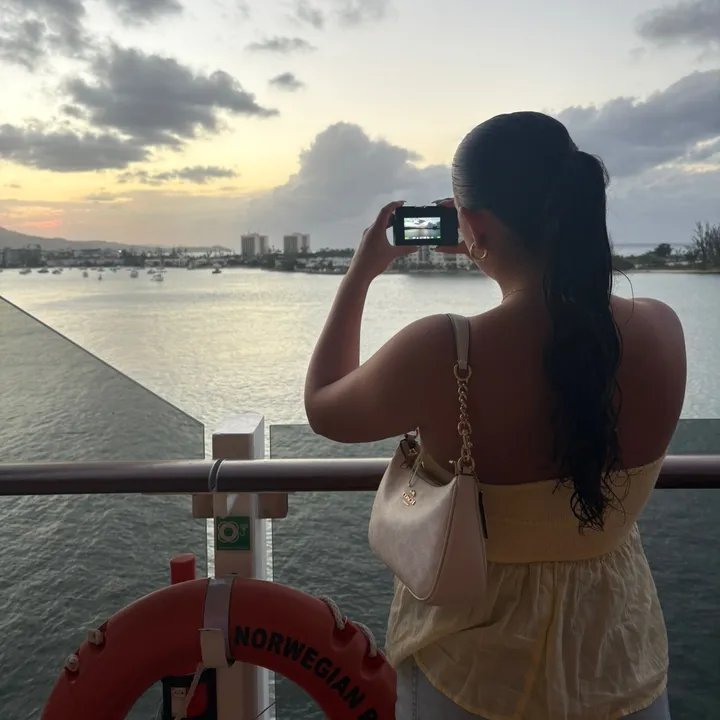 .adrianarossi