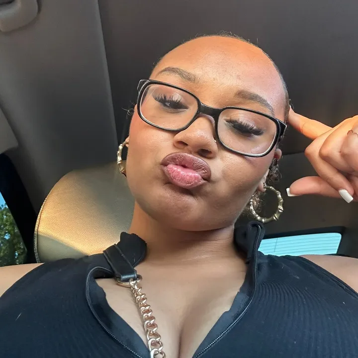 lightskinbabiee
